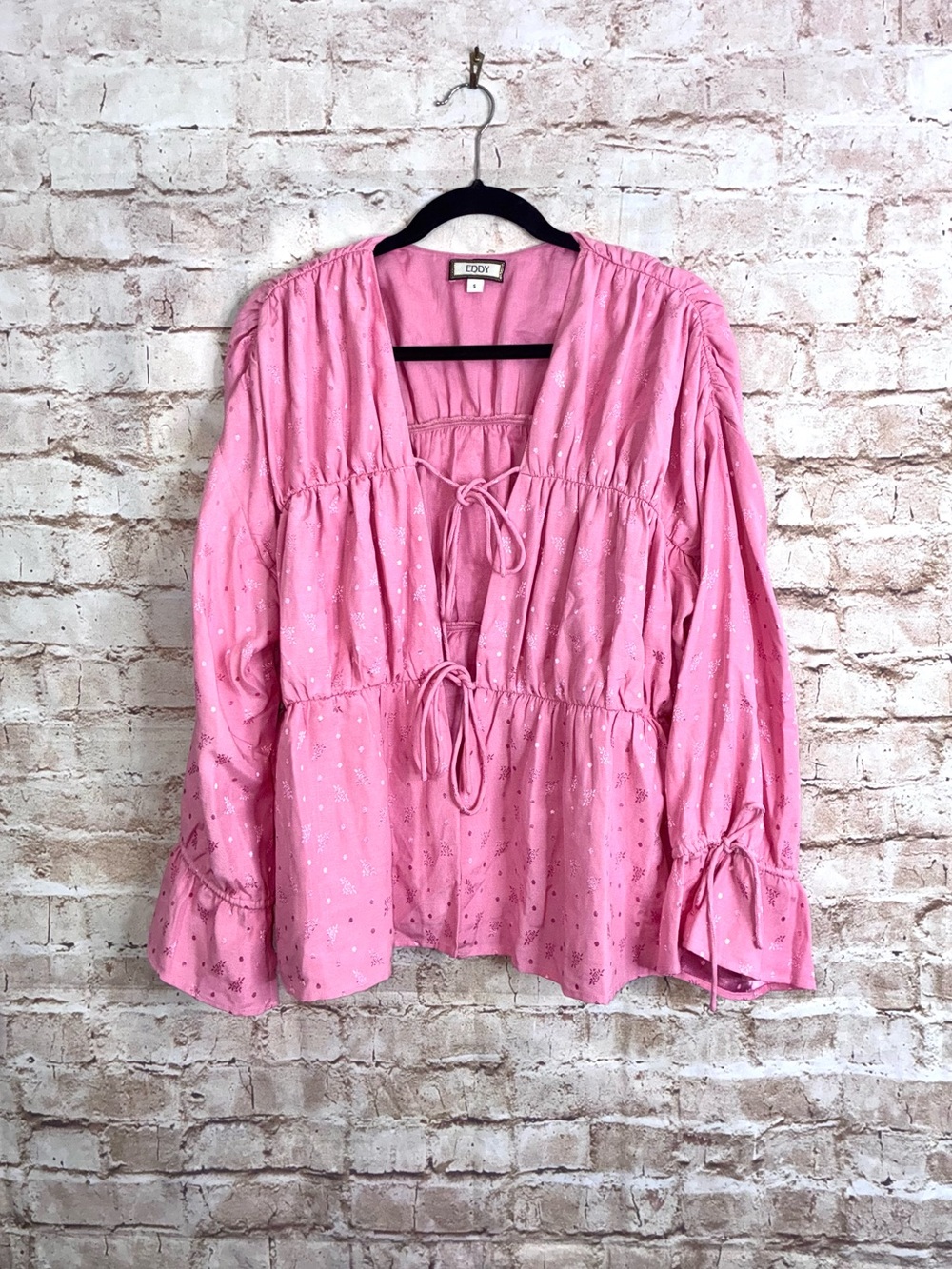 Eddy Isle Peasant Tie Front Top in Pink Size Small